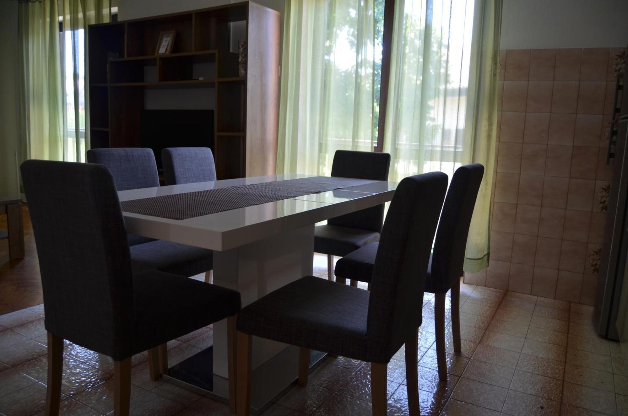 Apartments Korolija 希贝尼克 外观 照片