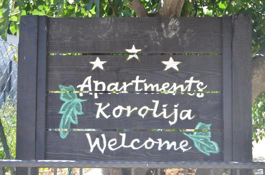 Apartments Korolija 希贝尼克 外观 照片